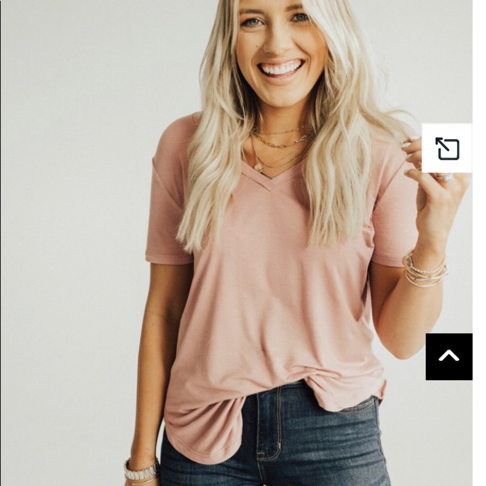 CJLA v neck tee